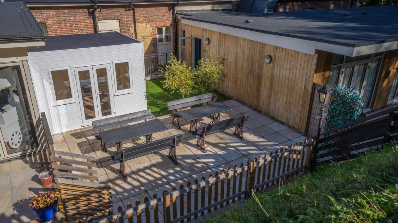 Harper'S Steakhouse With Rooms, Haslemere Bagian luar foto