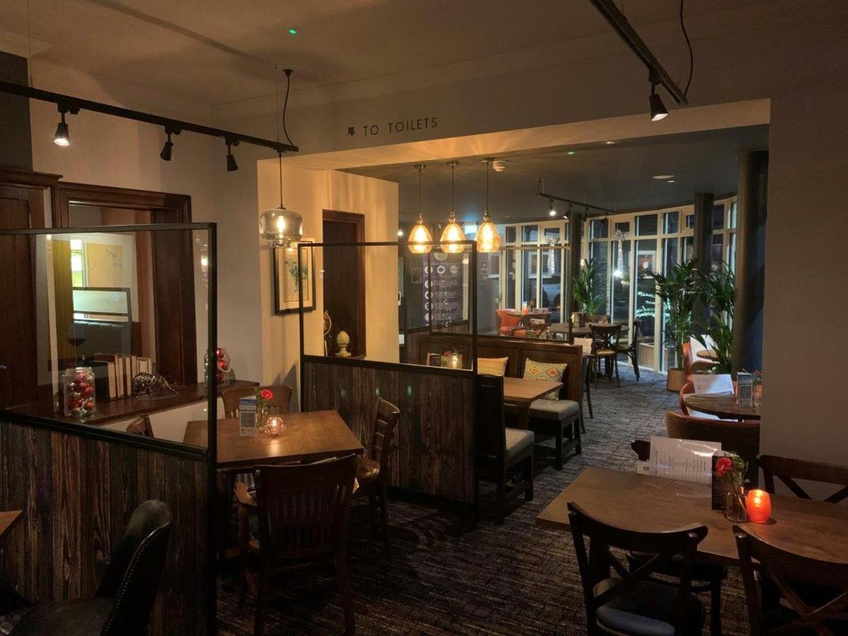 Harper'S Steakhouse With Rooms, Haslemere Bagian luar foto
