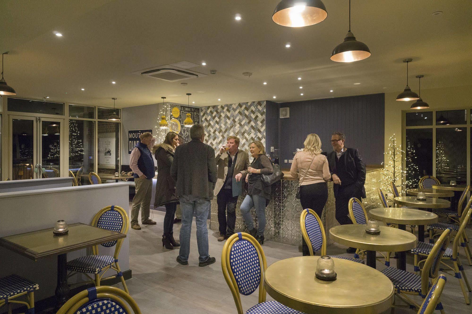 Harper'S Steakhouse With Rooms, Haslemere Bagian luar foto