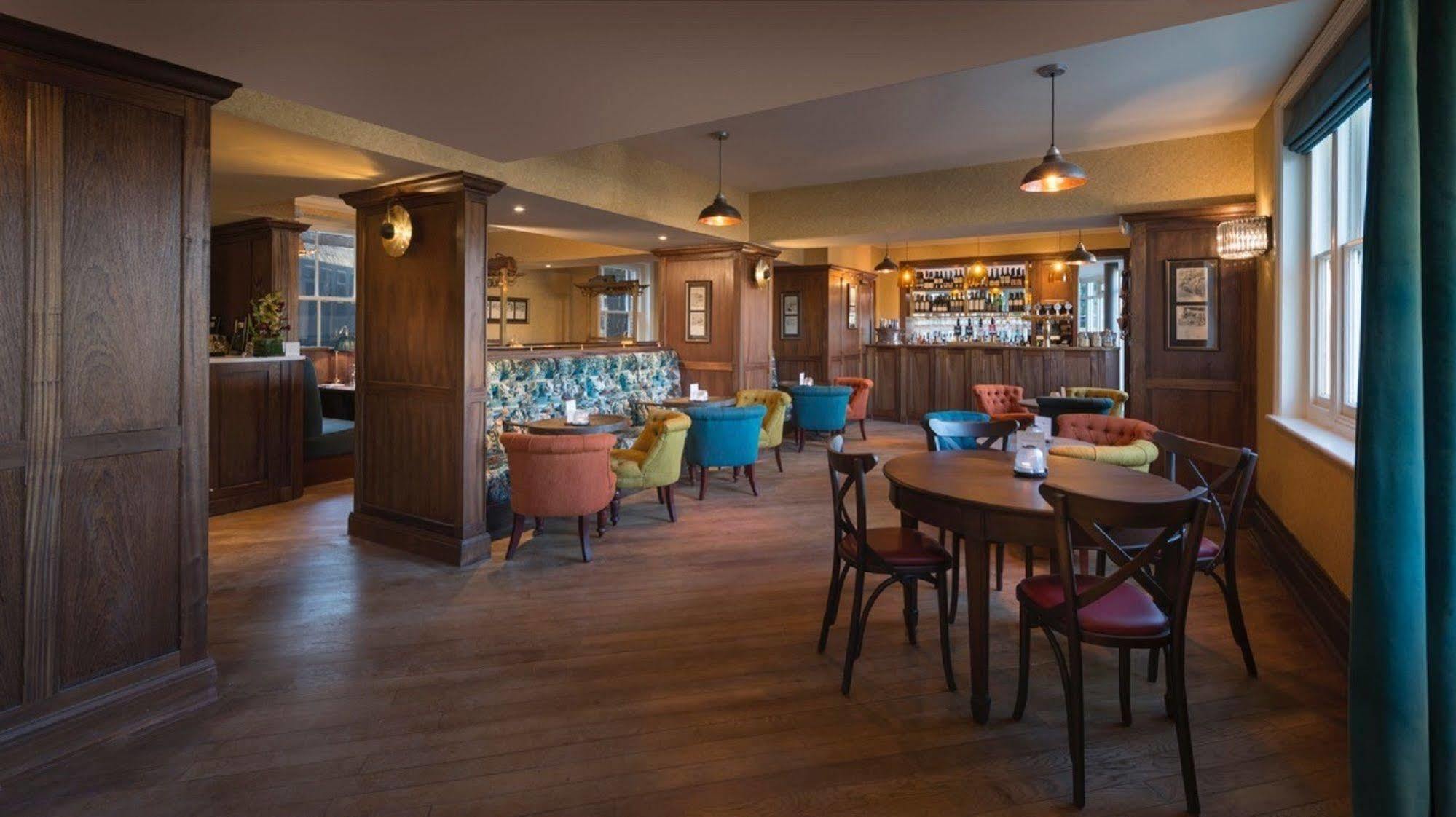 Harper'S Steakhouse With Rooms, Haslemere Bagian luar foto